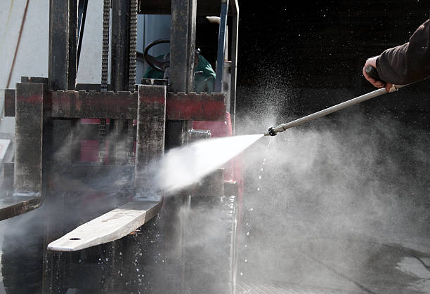 Best Parking Lot and Garage Cleaning  in Bergenfield, NJ